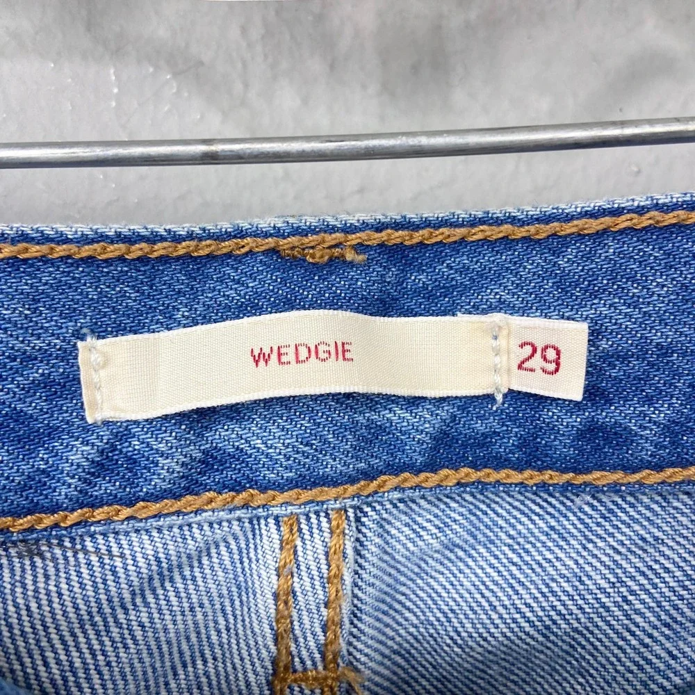 Levi's Wedgie Straight Jeans‎ Women 29 Icon Blue Distressed Raw Hem Button Fly